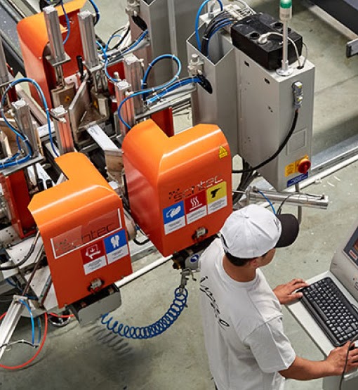 О компании Imzo